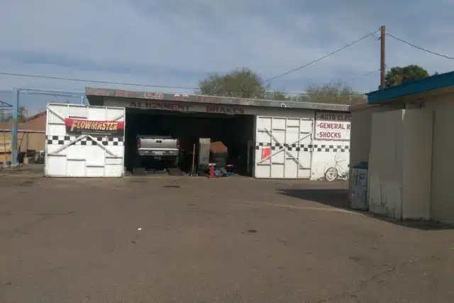 Izzy Auto Center